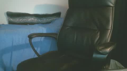 Snapshot of shyboyhugecum2020 chatting on May 2026 02:40:01 AM shyboyhugecum2020 online show from May 2026 02:40:01 AM