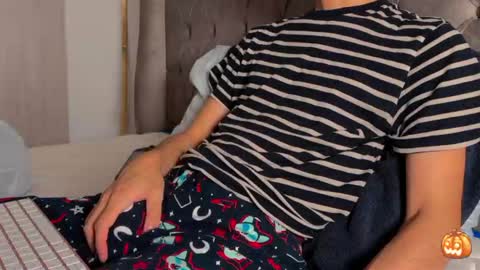 shydude666 online show from November 2025 10:45:02 PM