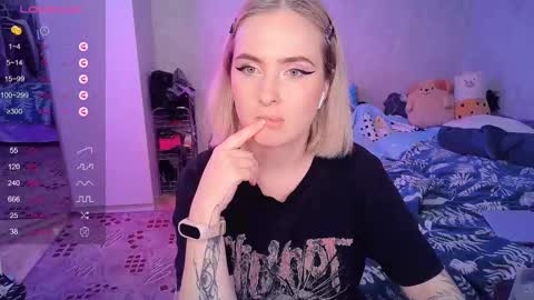 Effie online show from February 2025 10:54:01 PM