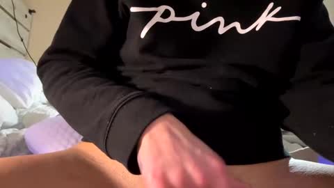 Snapshot of shyg1r1 chatting on October 2025 04:37:02 PM Sasha online show from October 2025 04:37:02 PM