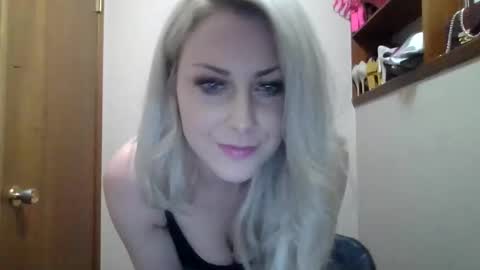 Snapshot of shygirlyxo chatting on April 2026 03:44:02 AM shygirlyxo online show from April 2026 03:44:02 AM