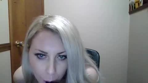 Snapshot of shygirlyxo chatting on April 2026 07:45:01 AM shygirlyxo online show from April 2026 07:45:01 AM