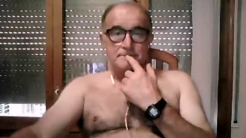 Snapshot of shymmy10 chatting on July 2026 04:19:01 AM shymmy10 online show from July 2026 04:19:01 AM