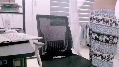 shyn_22 online show from April 2026 04:23:02 AM