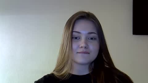 Snapshot of shynesssi chatting on February 2025 01:02:01 AM shynesssi online show from February 2025 01:02:01 AM