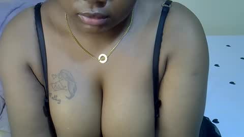 Snapshot of shyvenus chatting on May 2026 09:55:01 PM Venus online show from May 2026 09:55:01 PM