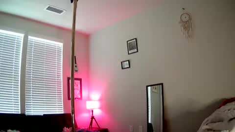 Snapshot of shyy_petitebaby chatting on April 2026 05:26:02 PM shypetitebaby online show from April 2026 05:26:02 PM