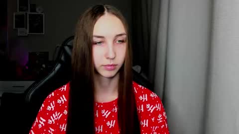 Snapshot of sia0610 chatting on February 2026 12:20:01 PM SIA online show from February 2026 12:20:01 PM