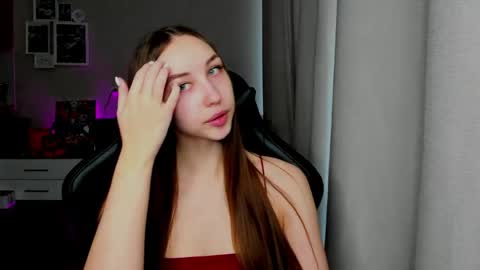 Snapshot of sia0610 chatting on March 2026 02:45:02 AM SIA online show from March 2026 02:45:02 AM