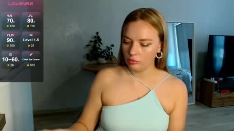 Snapshot of siberian_girl_ chatting on September 2025 01:32:02 AM Eva online show from September 2025 01:32:02 AM