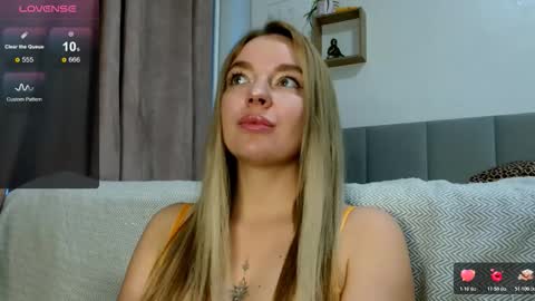 Snapshot of siberian_girl_ chatting on November 2025 02:14:01 AM Eva online show from November 2025 02:14:01 AM