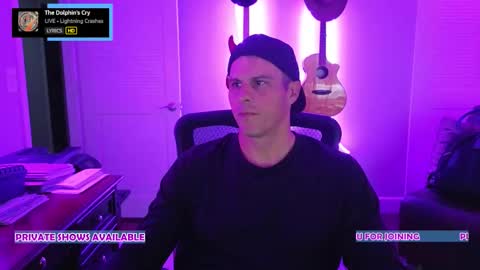 Snapshot of sidesnack chatting on October 2025 03:05:02 PM SideSnack online show from October 2025 03:05:02 PM