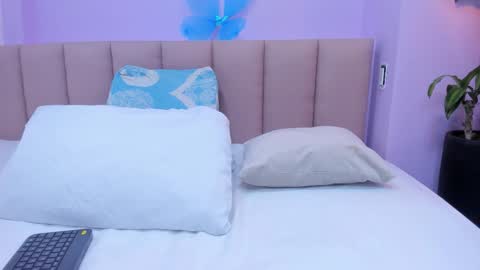 sienna_mg12 online show from November 2025 11:57:02 AM