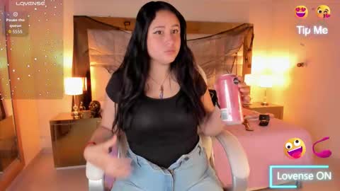 Sienna  online show from October 2025 12:17:02 PM