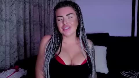 Snapshot of siennalove888_ chatting on August 2026 09:06:01 PM SiennaLove888 online show from August 2026 09:06:01 PM