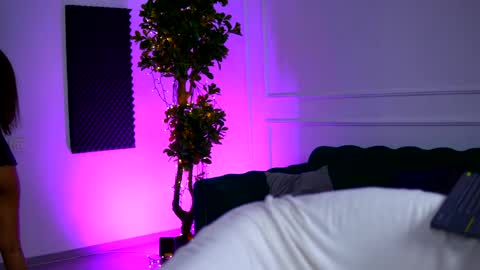 Sienna online show from April 2026 10:57:02 AM