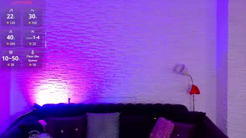 siennashinee online show from June 2026 07:15:01 PM