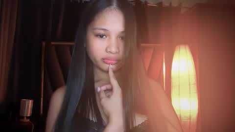 Snapshot of sierracoxriches chatting on March 2026 06:25:01 PM Belle online show from March 2026 06:25:01 PM