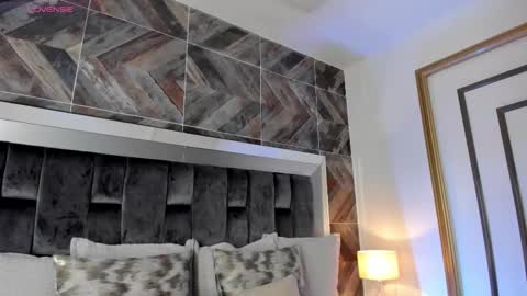    online show from September 2025 11:30:01 PM