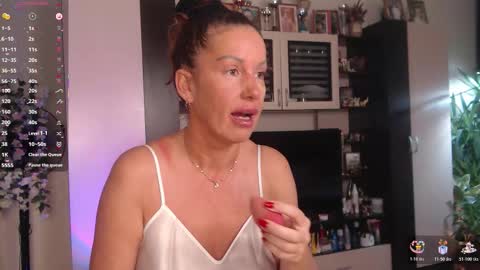 silenaa_sloussen online show from November 2025 05:06:02 AM