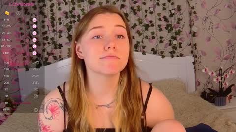 Snapshot of silent_princesses chatting on February 2025 10:15:01 AM Chloe online show from February 2025 10:15:01 AM