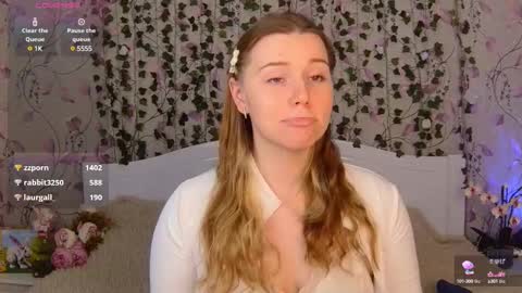 Snapshot of silent_princesses chatting on February 2025 07:44:02 AM Chloe online show from February 2025 07:44:02 AM