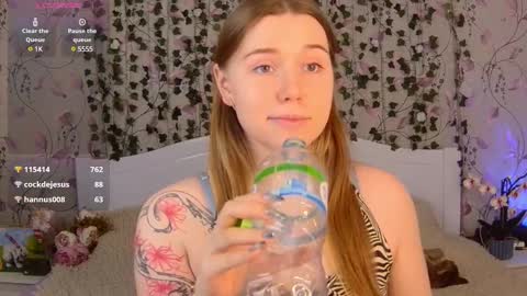 Snapshot of silent_princesses chatting on February 2025 07:42:02 AM Chloe online show from February 2025 07:42:02 AM