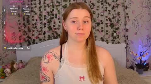 Snapshot of silent_princesses chatting on March 2025 04:54:02 PM Chloe online show from March 2025 04:54:02 PM