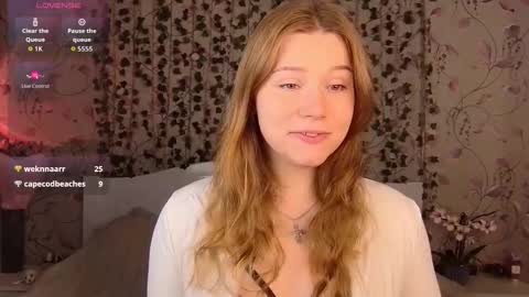 Snapshot of silent_princesses chatting on September 2025 05:00:01 AM Chloe online show from September 2025 05:00:01 AM