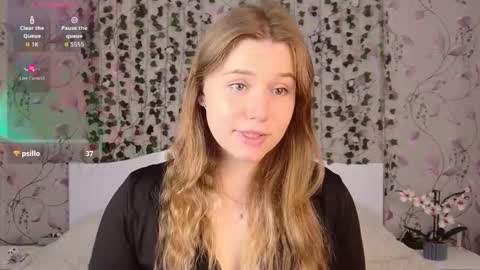 Snapshot of silent_princesses chatting on October 2025 05:16:02 AM Chloe online show from October 2025 05:16:02 AM