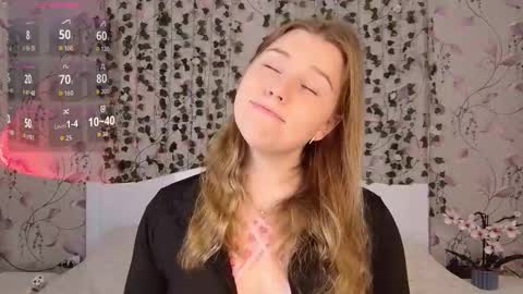 Snapshot of silent_princesses chatting on October 2025 05:05:02 AM Chloe online show from October 2025 05:05:02 AM