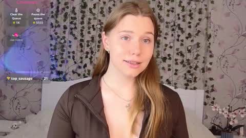 Snapshot of silent_princesses chatting on October 2025 05:18:01 AM Chloe online show from October 2025 05:18:01 AM