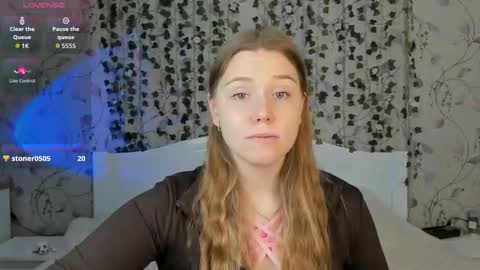 Snapshot of silent_princesses chatting on October 2025 05:41:02 AM Chloe online show from October 2025 05:41:02 AM