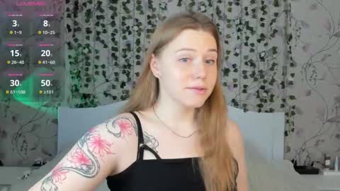 Snapshot of silent_princesses chatting on November 2025 05:31:02 AM Chloe online show from November 2025 05:31:02 AM