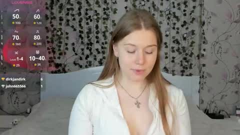 Snapshot of silent_princesses chatting on November 2025 05:41:02 AM Chloe online show from November 2025 05:41:02 AM