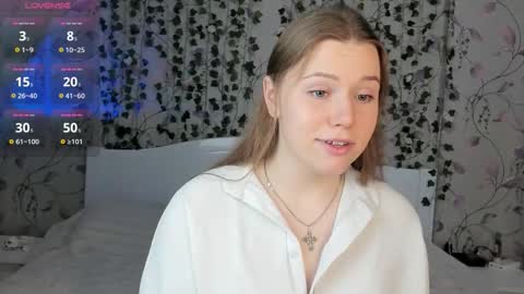 Snapshot of silent_princesses chatting on November 2025 04:51:01 AM Chloe online show from November 2025 04:51:01 AM