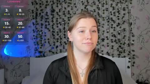 Snapshot of silent_princesses chatting on November 2025 05:19:02 AM Chloe online show from November 2025 05:19:02 AM