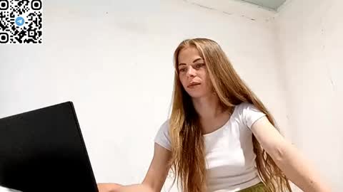 JULIANA online show from June 2026 08:32:02 PM