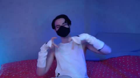 Snapshot of silinti chatting on December 2025 12:13:02 PM Silinti online show from December 2025 12:13:02 PM