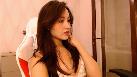 silk_ann online show from September 2025 06:04:02 AM