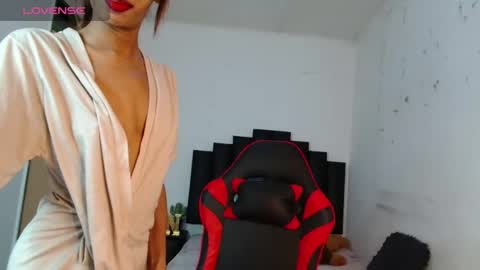  Niki  online show from October 2025 01:47:02 AM