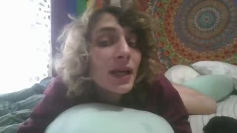 Hailey online show from November 2025 05:02:01 PM