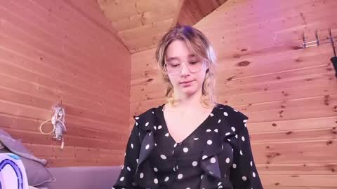 Snapshot of silva_tailll chatting on April 2026 03:44:01 PM silva online show from April 2026 03:44:01 PM