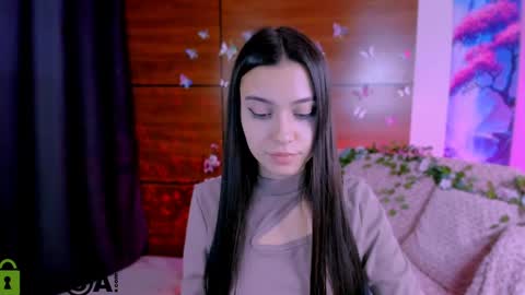 Snapshot of silvia_queen1 chatting on December 2024 03:25:02 AM Silvia nude in pvt online show from December 2024 03:25:02 AM