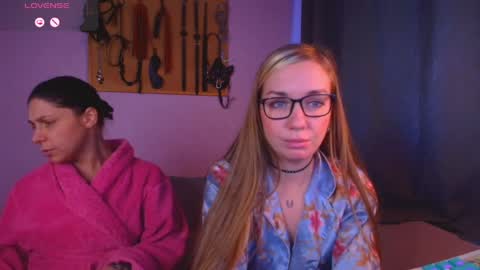 simona_moonshine online show from April 2026 09:25:02 AM