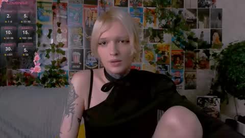 Simona online show from October 2025 09:54:02 PM