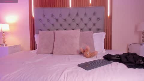 simonastar_ online show from February 2026 01:49:01 PM