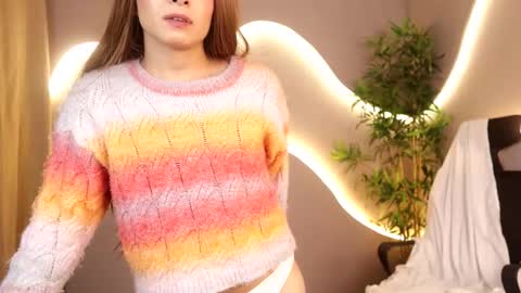 simone_sky online show from February 2026 12:59:01 AM