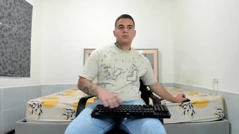 SIMON KELER online show from May 2026 01:02:04 AM