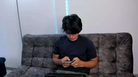 Snapshot of simonlambert__ chatting on January 2025 01:32:01 PM Simon online show from January 2025 01:32:01 PM